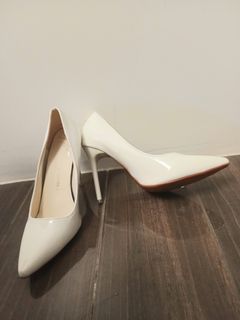 (Category: ) located in . Submitted by katana.thriftstore (Listing ID 1440071093, Image 1). Description: .