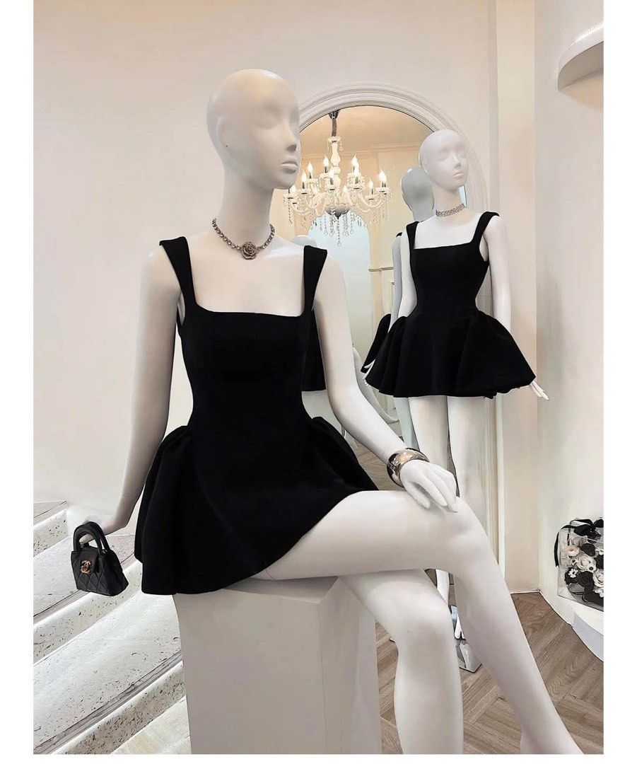 Whoopy vietnam dress (Category: Dresses) located in Manila. Submitted by bilbyy (Listing ID 1440048191, Image 1). Description: For sale only Size 28 waist 2500 lp.