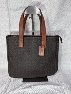 (Category: ) located in . Submitted by bags_unltd143 (Listing ID 1440019537, Image 1). Description: .