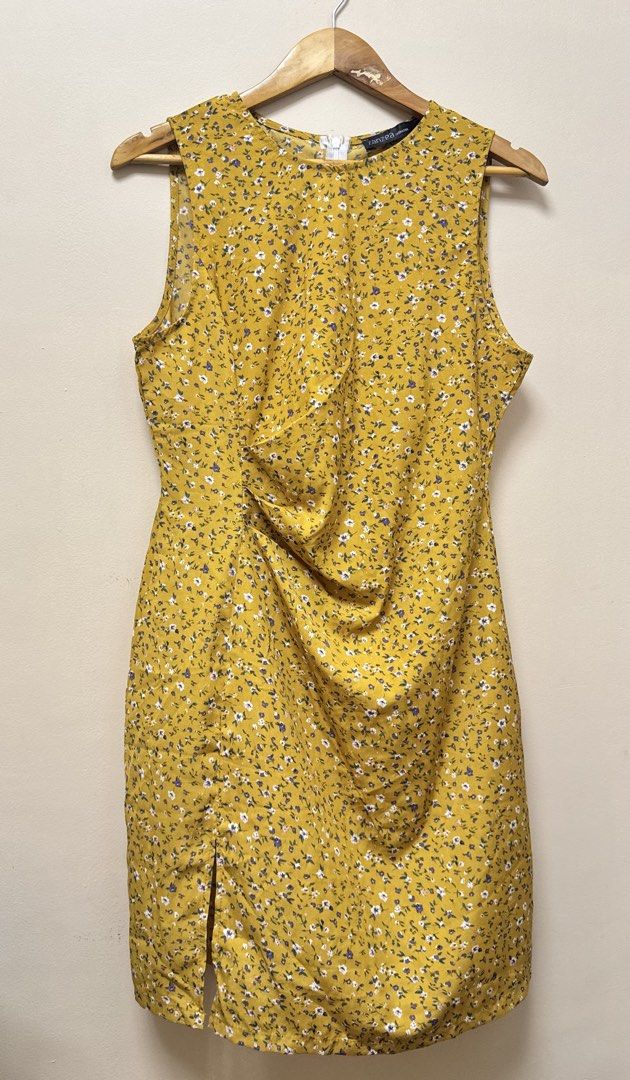 Zanzea floral dress (Category: Dresses) located in Manila. Submitted by a_raine (Listing ID 1440127237, Image 1). Description: brand new, only needs ironing size S-L, fits well on L 📍marilao area.