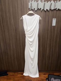 (Category: ) located in . Submitted by clearcloset13 (Listing ID 1440017081, Image 1). Description: .