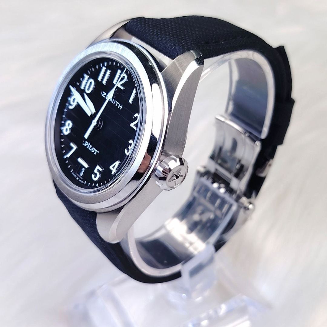Zenith Pilot Automatic (Category: Watches) located in Kuala Lumpur. Submitted by zoey_billsonwatch (Listing ID 1440103164, Image 3). Description: Zenith Pilot Automatic 03.4000.3620/21.I001 40 mm Condition: New Movement: Automatic Case: Stainless steel Strap: Other Accessories: Complete Set BRAND NEW For enquiries, please chat via Carousell..