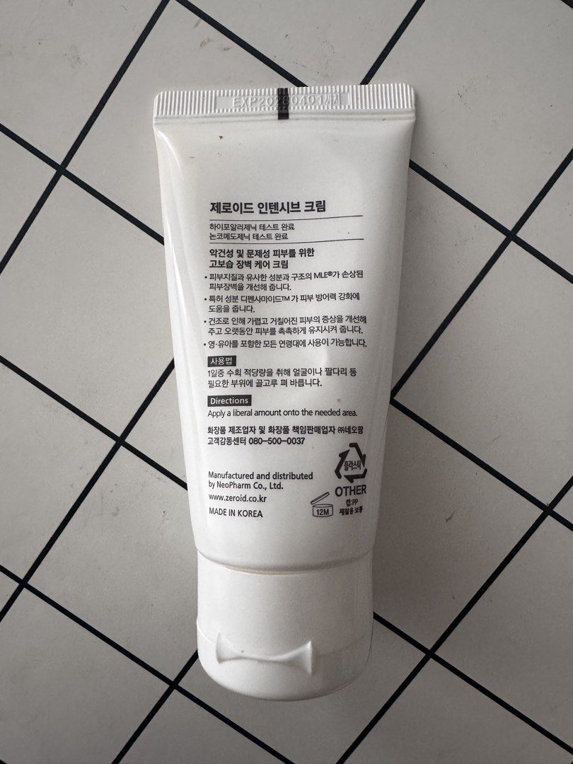 Zeroid Intensive Cream for Severe Dry & Disordered Skin (Category: Face Care) located in Antipolo. Submitted by msegoods (Listing ID 1439999222, Image 2). Description: -Bought in March 2026 -Used for a week only (Not a good match for me causes breakouts) -Expiration Date: April 1, 2028 (Check photo).