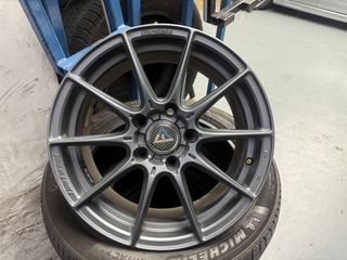 (Category: ) located in . Submitted by aws_tyre_rim (Listing ID 1338109935, Image 1). Description: .
