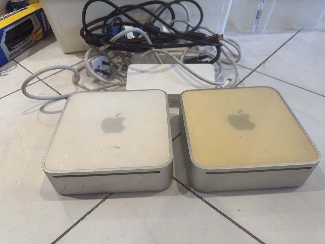 2 x old Apple Mac Mini Computers with Cables465752031756953600