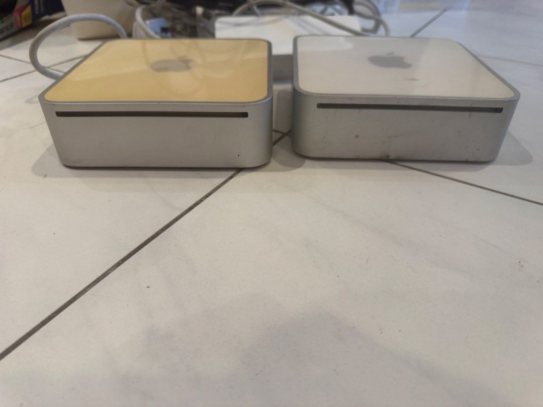 2 x old Apple Mac Mini Computers with Cables465752031756953601