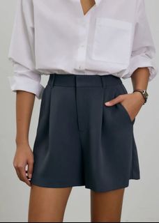 (Category: ) located in . Submitted by dailywears7 (Listing ID 1440359026, Image 1). Description: .