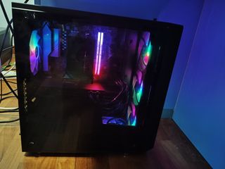 (Category: ) located in . Submitted by sellingmypcstuff (Listing ID 1437978368, Image 1). Description: .