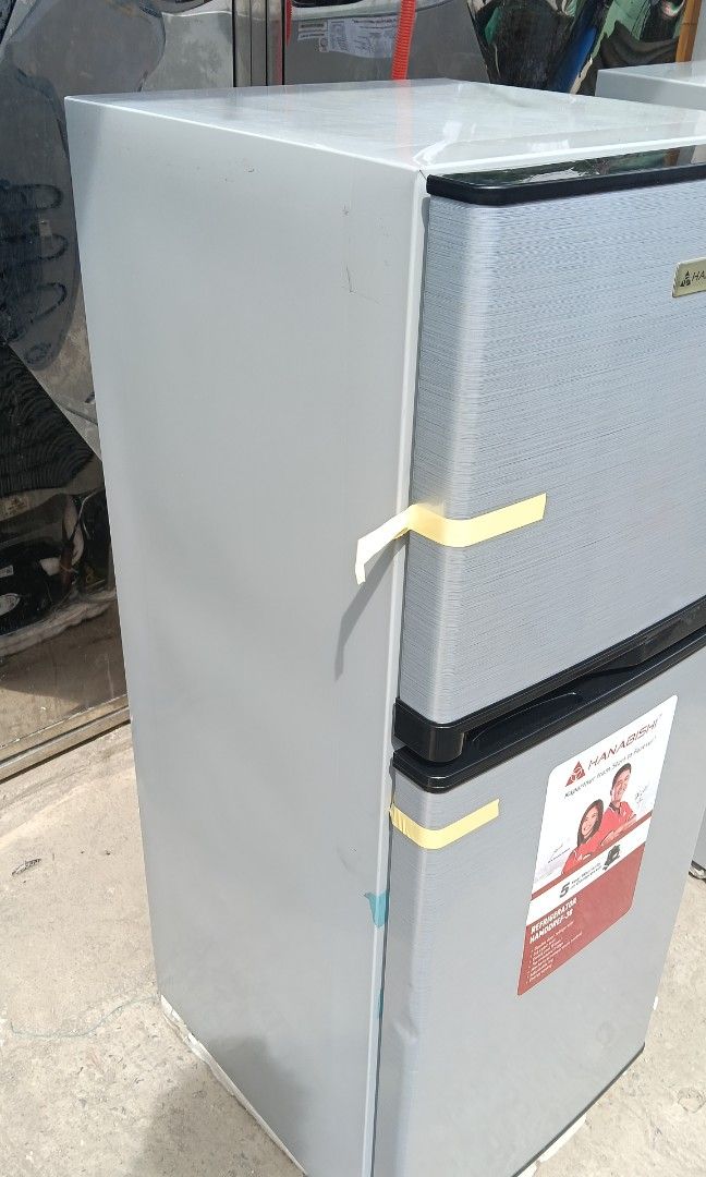 3.8cubic Refrigerator (Category: Refrigerators and Freezers) located in Caloocan City. Submitted by yam_appliances (Listing ID 1440227118, Image 3). Description: 3.8cubic refrigerator hanabishi brand brandnew mallpullout with warranty COD PAYMENT.