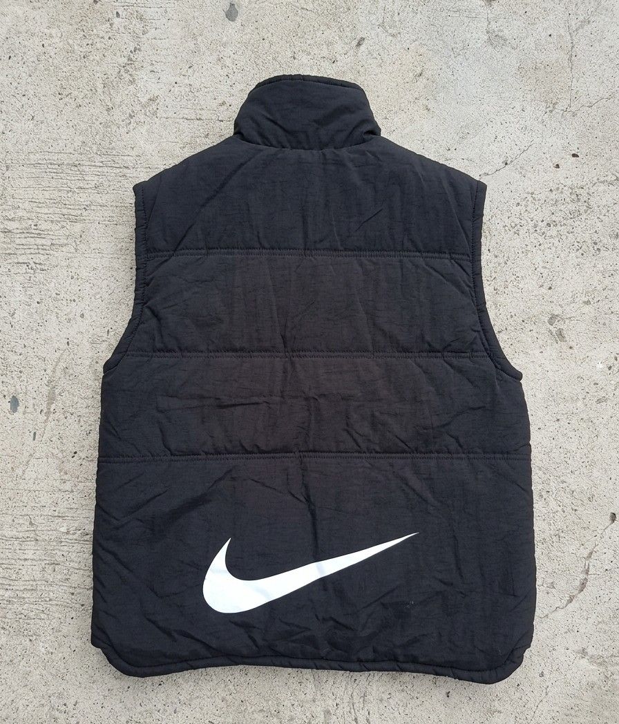 90s Vintage Nike Puffer vest (Category: Vests) located in Rodriguez. Submitted by madsthrft (Listing ID 1440373145, Image 2). Description: 90s Vintage Nike Puffer vest 🔥 Dimes: 20w/ front: 21.5L,back: 24L ( Can fit to Medium and Large ) condition: 9/10 color rate:9/10 1100 FREE SHIPPING ❗❗❗ • Color may vary due to lighting • Click each photos to see detail • need wash • Manage your expectations since thrifted 💸MOP: GCASH PAYMENT FIRST 🚛 COURIE