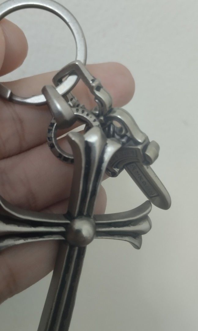 ✨ Rare Chrome Hearts Dagger and Cross keyring (Category: Luxury Accessories) located in Santa Rosa. Submitted by leShoppe (Listing ID 1440301551, Image 3). Description: .