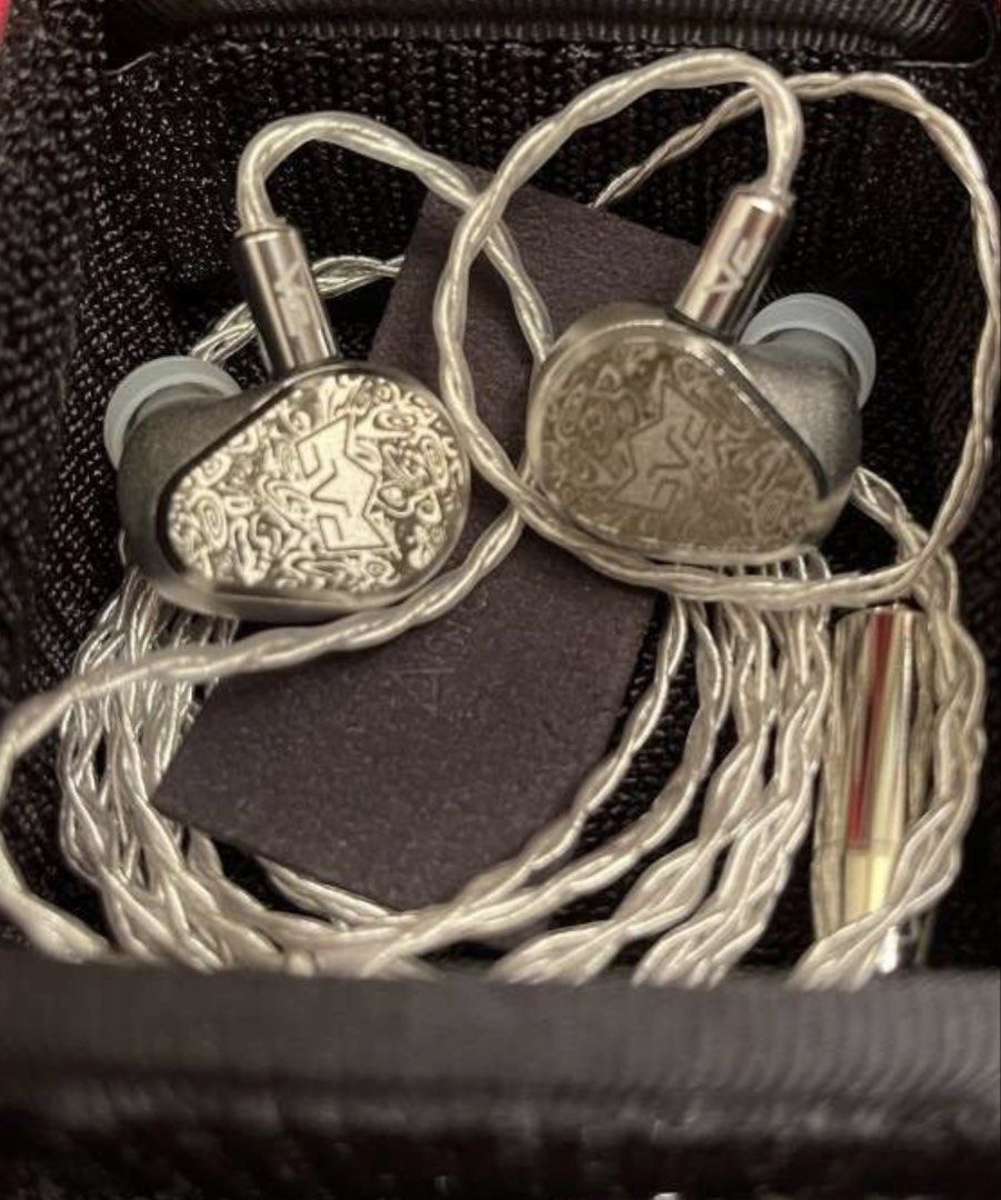 收藏耳機：純銀造工一流，帶得超舒服，限量大魔王VE品牌vision ears