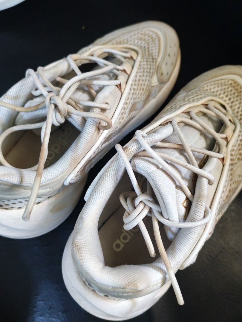 adidas (Category: Sneakers) located in Makati City. Submitted by jenjenaltavano (Listing ID 1440211708, Image 3). Description: .