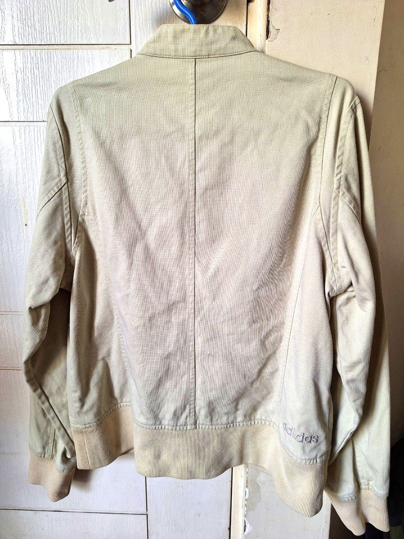 Adidas Beige Zip Jacket, Size S, Shoulder 14in (Category: Coats, Jackets and Outerwear) located in Pasig City. Submitted by brocolli888 (Listing ID 1440288924, Image 2). Description: Adidas Beige Zip Jacket, Size S, Shoulder 14in.