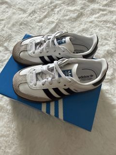 (Category: ) located in . Submitted by izanypreloved (Listing ID 1440364753, Image 1). Description: .