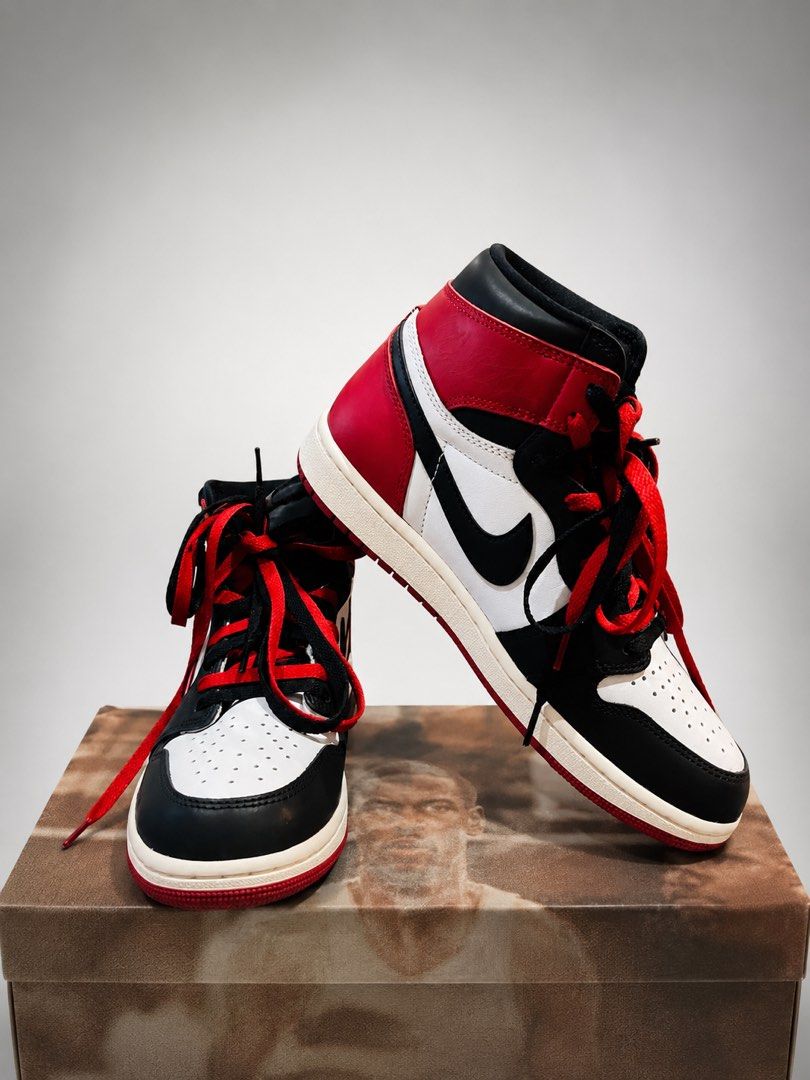 Air Jordan 1 High OG Chicago (Category: Sneakers) located in Manila. Submitted by itsbroad (Listing ID 1440247937, Image 2). Description: FOR SALE: Air Jordan 1 Retro High OG Colorway: White/Black/Varsity Red Size: US 9 / EU 42.5 BRAND NEW / never used Complete with box (box has minor damage only) Clean black, white, and varsity red colorway with extra red and black lace setup. Great everyday pair or display piece for Jordan collectors. Price: ₱1
