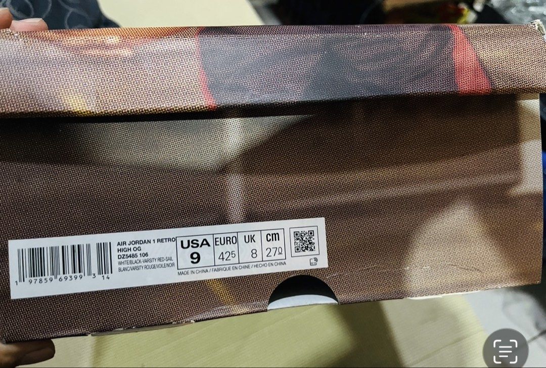 Air Jordan 1 High OG Chicago (Category: Sneakers) located in Manila. Submitted by itsbroad (Listing ID 1440247937, Image 3). Description: FOR SALE: Air Jordan 1 Retro High OG Colorway: White/Black/Varsity Red Size: US 9 / EU 42.5 BRAND NEW / never used Complete with box (box has minor damage only) Clean black, white, and varsity red colorway with extra red and black lace setup. Great everyday pair or display piece for Jordan collectors. Price: ₱1