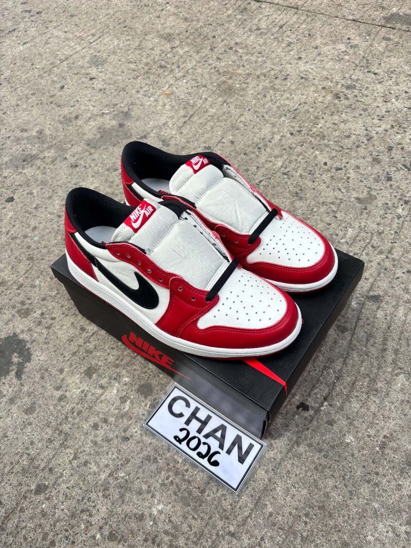 Air Jordan 1 Low OG "Chicago" (Category: Sneakers) located in Rizal. Submitted by chris_stuffs (Listing ID 1440333772, Image 1). Description: J1 OG Low 'Chicago' size 10 P7,495 w/ issue(small paint chip on backtab) brandnew w/receipt local release 📍Commonwealth, Qc 📦Lbc/Lalamove.