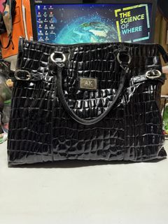 (Category: ) located in . Submitted by jp4_fashion_hub (Listing ID 1440359360, Image 1). Description: .