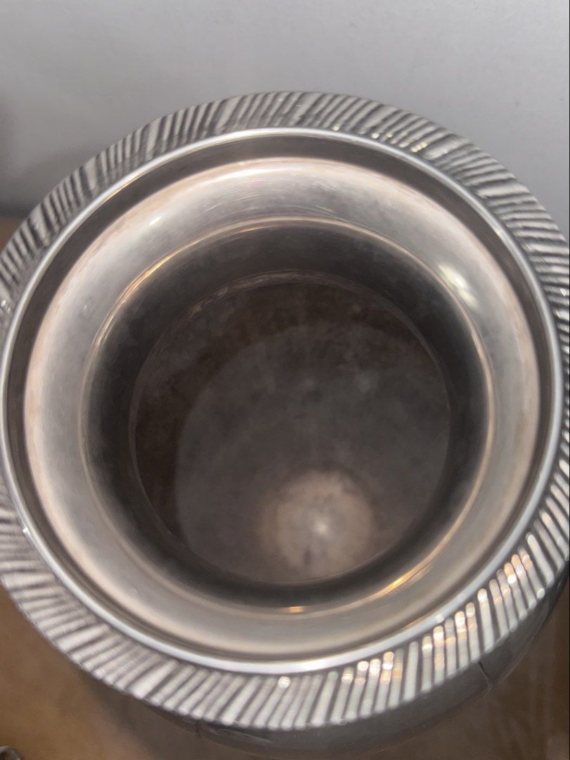 Antique Flower Vase (Category: Vintage Collectibles) located in Quezon City. Submitted by zukooo26 (Listing ID 1440229042, Image 3). Description: Vintage Flower Vase from Saudi Arabia Made of Metal Detachable (see pics) Around 1.6 kg Price is negotiable .