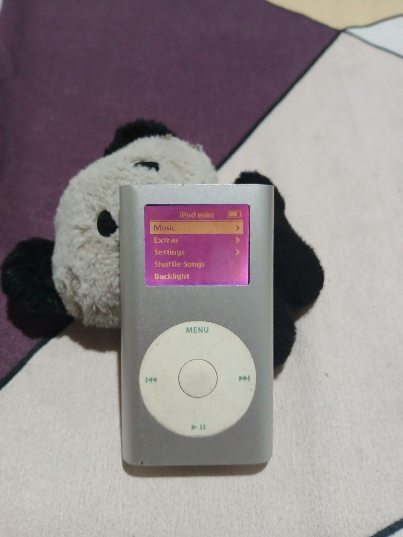 Apple iPod Mini 2nd Gen 16GB Silver (Category: Portable Music Players) located in Manila. Submitted by evjohnpru14739 (Listing ID 1440233327, Image 1). Description: - Apple iPod Mini 2nd Gen - 16GB new storage - new battery - pink violet/white text display - expect minor scratch (2nd hand) - no issue, ready to use - fixed price - Antipolo Area (buyer will shoulder sf).
