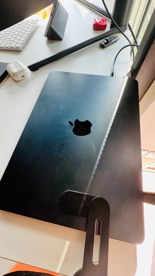 Apple MacBook Air M2, 2022465384530101544960