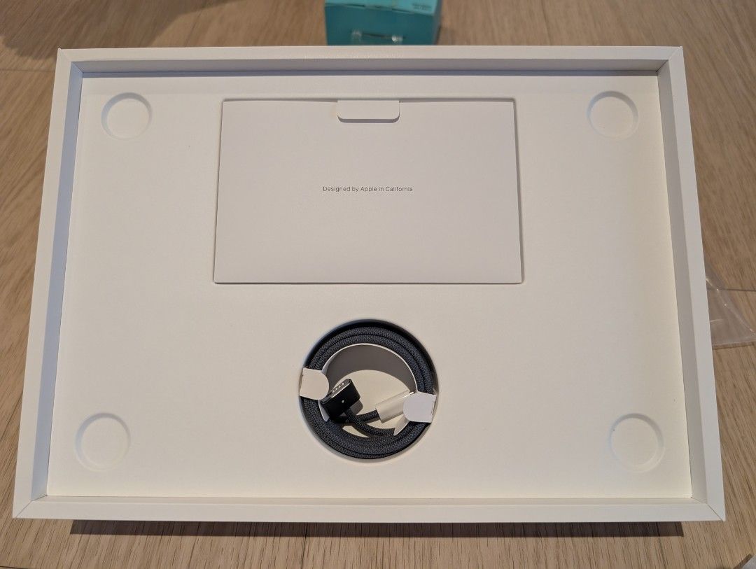 Apple MacBook Air M2 Box465742136796129282
