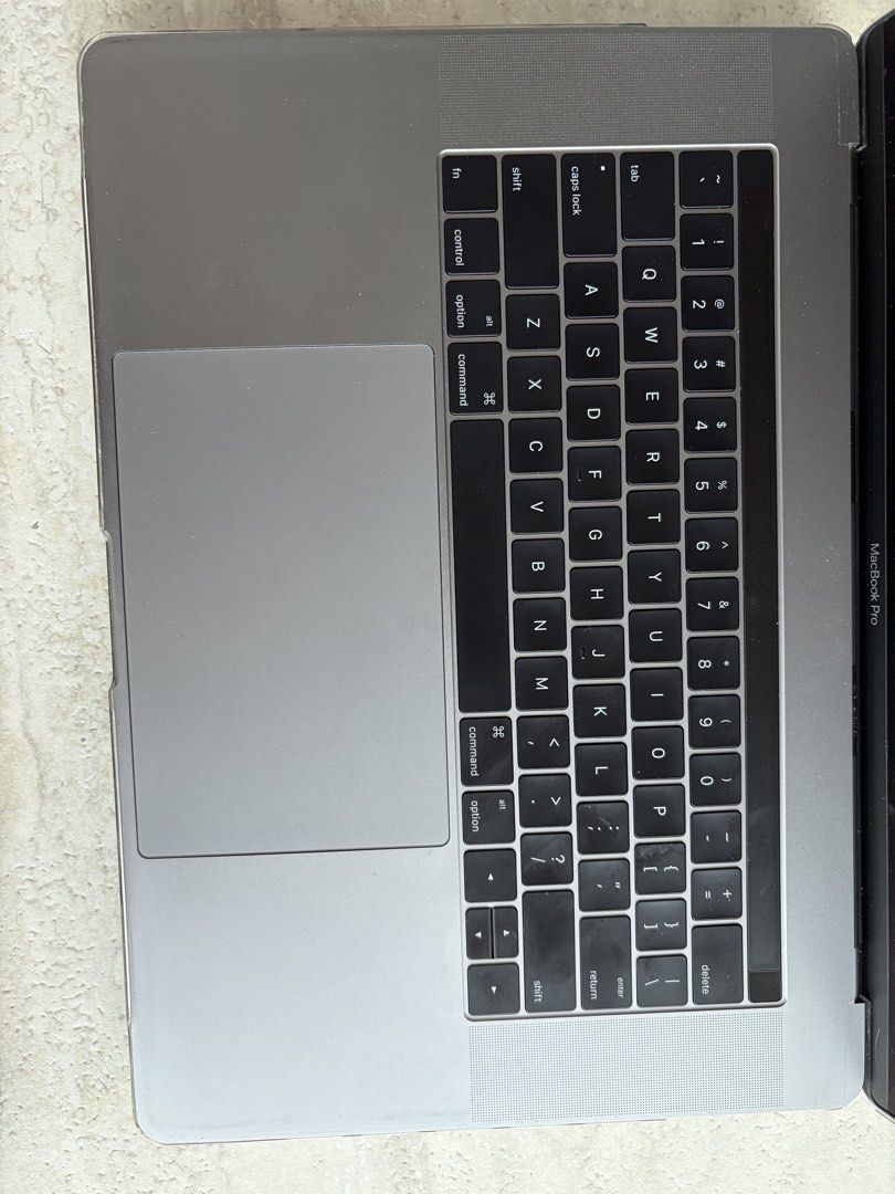Apple MacBook Pro 15-inch 2016 Intel Core i7465749344801925122