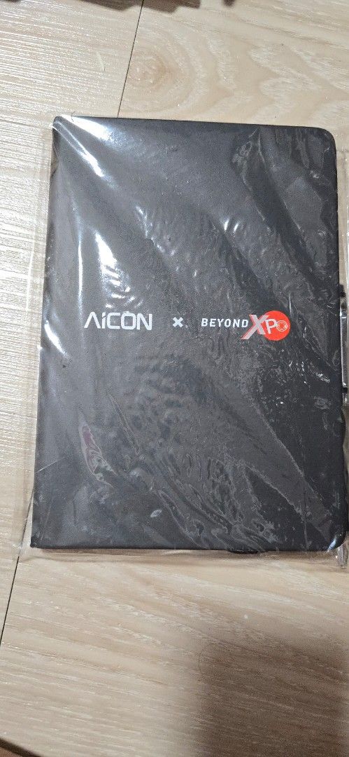 Assorted notebooks (Category: Stationery & School Supplies) located in Singapore. Submitted by riuslei (Listing ID 1440342137, Image 8). Description: total 7 notebooks im decluttering my room and found alot of notebooks that were empty take a few or take all, its up to you.