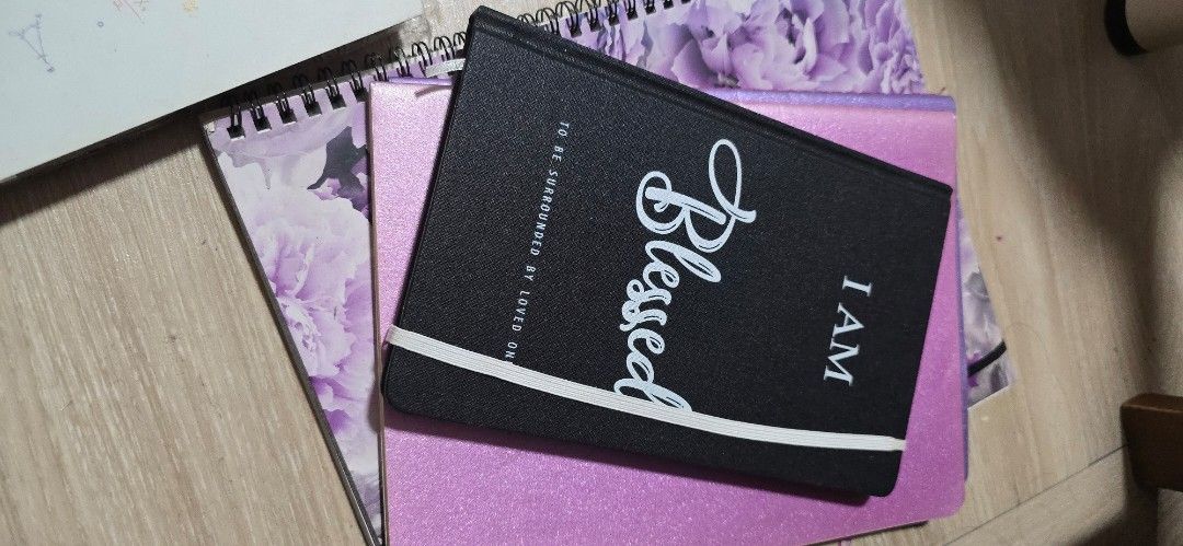 Assorted notebooks (Category: Stationery & School Supplies) located in Singapore. Submitted by riuslei (Listing ID 1440342137, Image 4). Description: total 7 notebooks im decluttering my room and found alot of notebooks that were empty take a few or take all, its up to you.