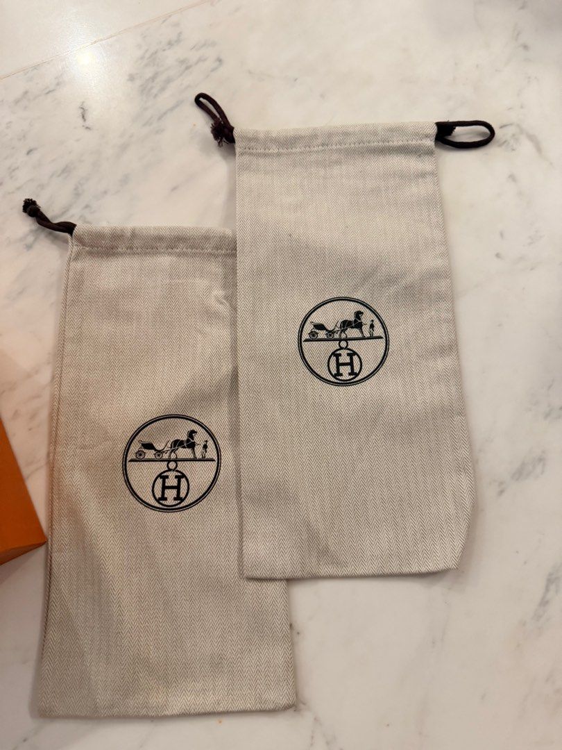 💯authentic Hermes oran box and dustbag (Category: Luxury Bags & Wallets) located in Quezon City. Submitted by outlet18 (Listing ID 1440254915, Image 3). Description: authentic and brandnew 5 sets available on hand .