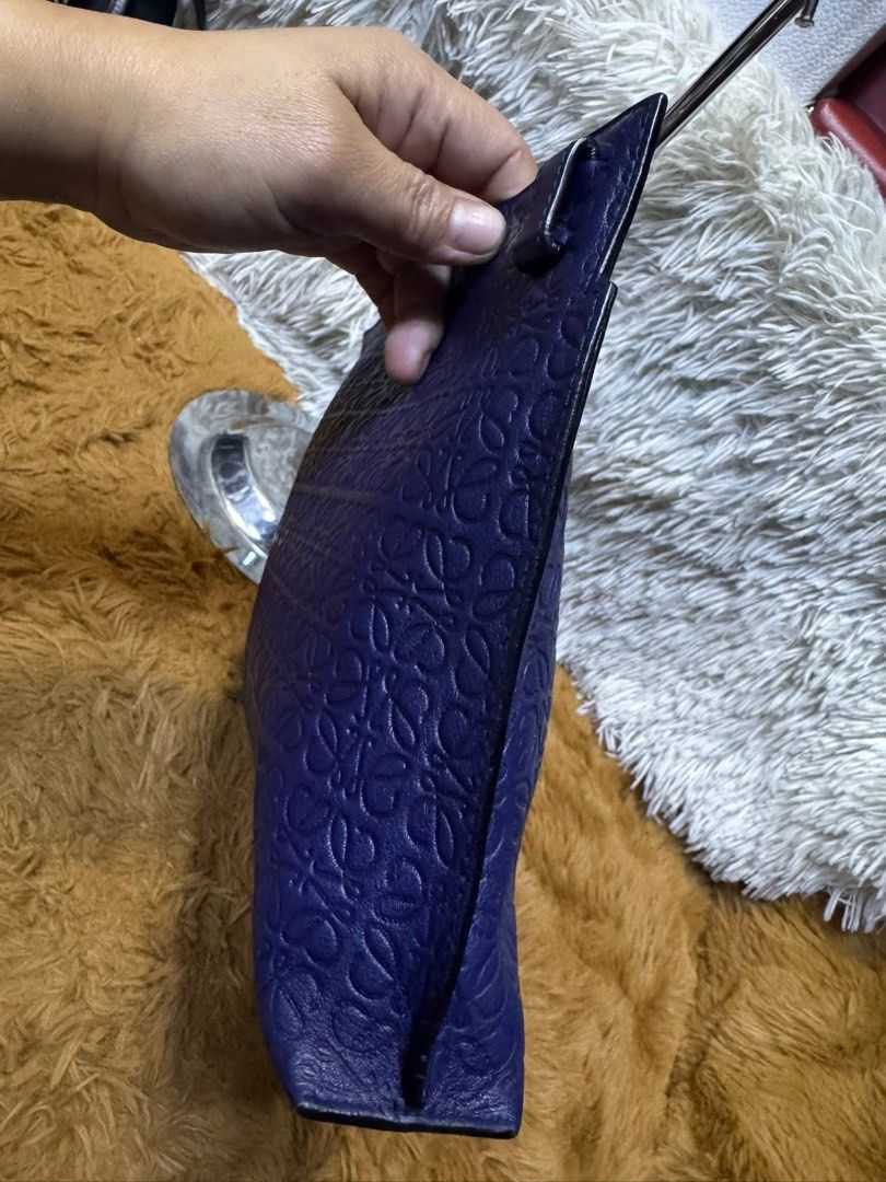 authentic Loewe Clutch Embossed Anagram (Category: Luxury Bags & Wallets) located in Quezon City. Submitted by jhaediah (Listing ID 1390189388, Image 3). Description: Original Preloved Good condition 💕5.28.