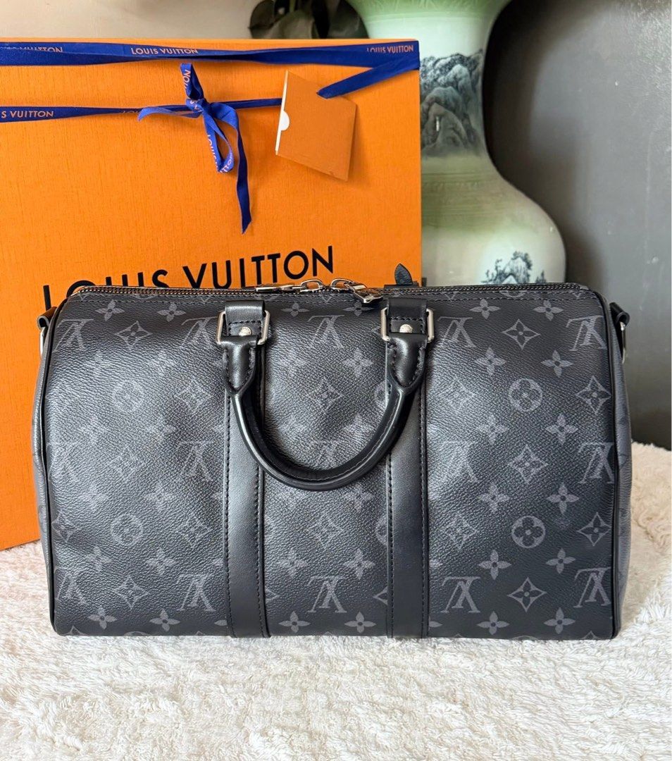 Authentic Louis Vuitton Keepall 35 Eclipse Microchip (Category: Luxury Bags & Wallets) located in Quezon City. Submitted by jhaediah (Listing ID 1438346453, Image 3). Description: Keepall 35 Eclipse Microchip 2025 Purchased Comes with Box,Dust bag,Cards and Receipt‼️ .
