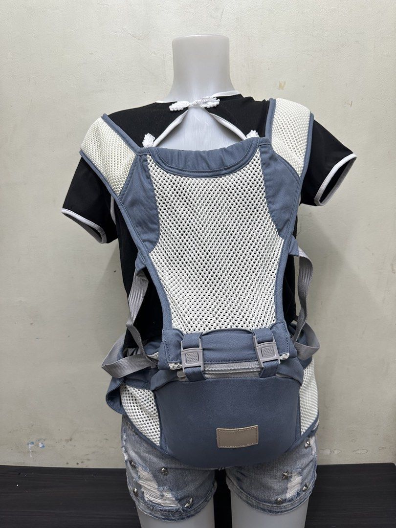 Baby Carrier Sling Backpack (Category: Carriers & Slings) located in Manila. Submitted by airacruz0048042 (Listing ID 1440354535, Image 3). Description: - Comfortable padded straps for you and baby - Breathable mesh panels for ventilation - Adjustable for a secure and snug fit - Easy to put on and take off - Perfect for keeping baby close while traveling.