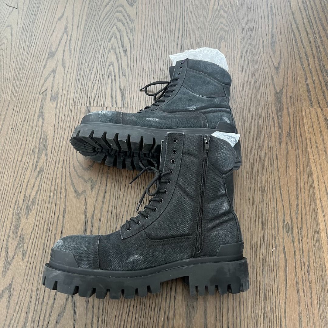Balenciaga Strike Canvas Boots(Black) (Category: Sneakers & Footwear) located in Makati City. Submitted by donda.archives (Listing ID 1440237764, Image 2). Description: MVT (if you know, you know) Cotton canvas Lace-up boot Extra round toe Washed and worn-out effect 20mm arch The price speaks for itself, Retail costs $1250. -Deposit required -No cancellation, return & refund Sizes 40-45 are available Please message me for more details e.g.(Compar