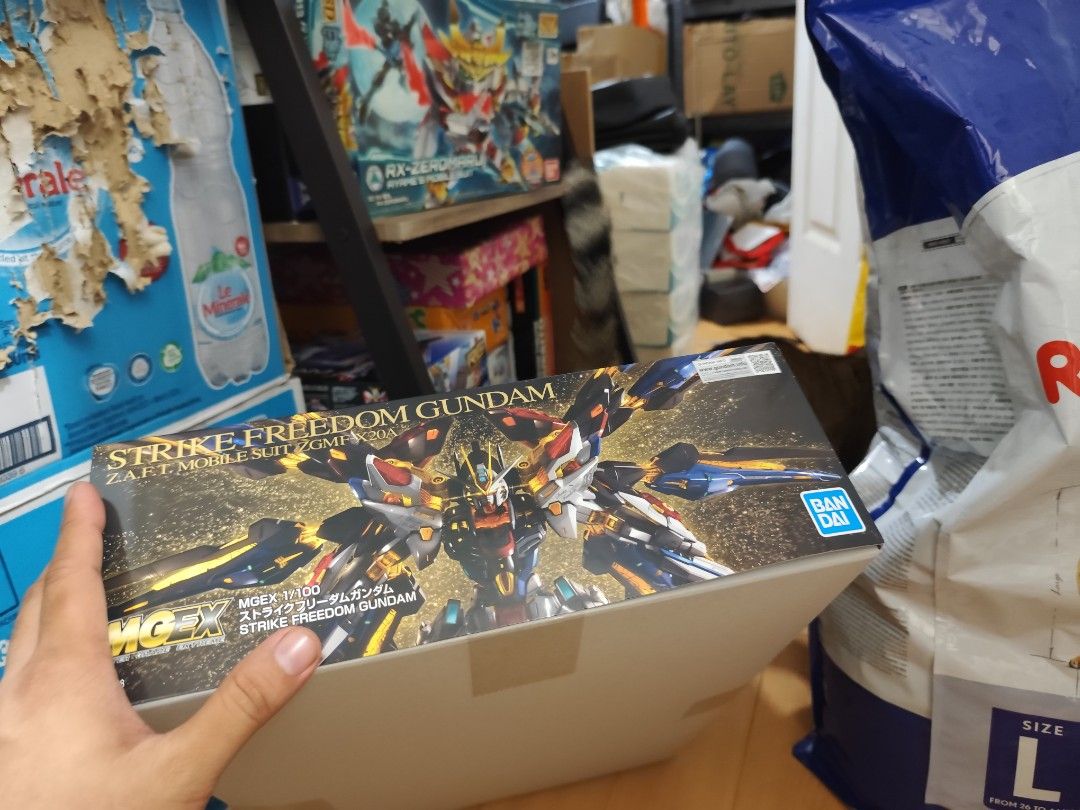 Bandai MGEX Strike Freedom Gundam (Category: Gundam & Model Kits) located in Manila. Submitted by sexy.seller (Listing ID 1440357940, Image 3). Description: - Brand: Bandai - Series: Master Grade Extreme (MGEX) - Model: ZGMF-X20A Strike Freedom Gundam - Ideal for: Gundam enthusiasts and model kit builders unbuilt. stock. selling as is Shipping Fee shoulder by Buyer RFS: Declutter.