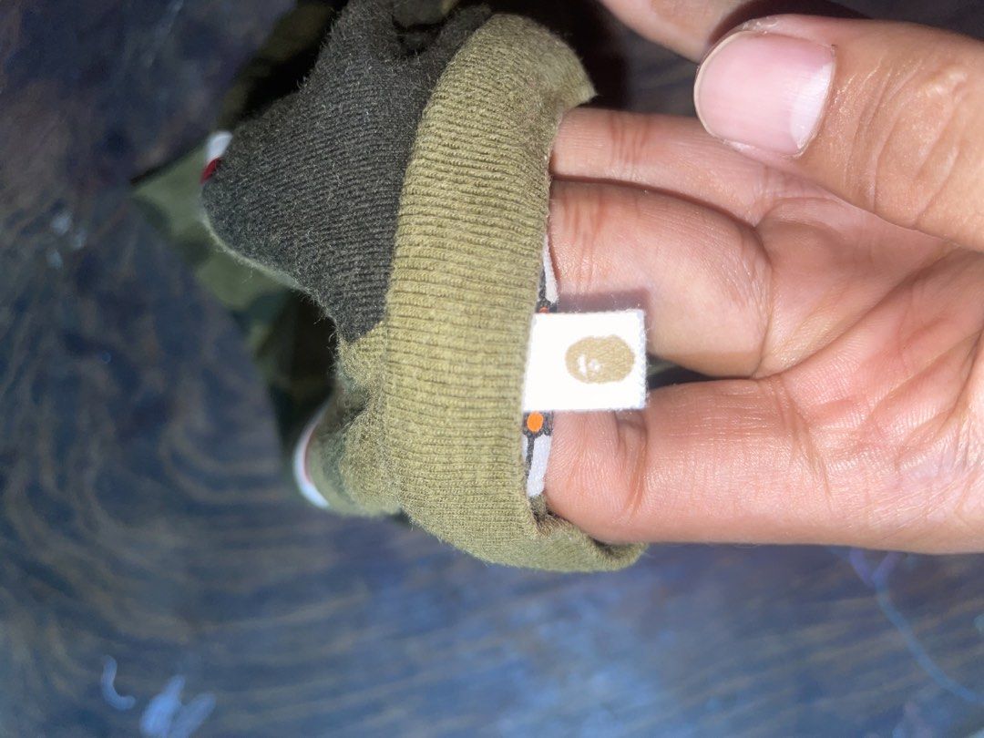 Bape camou for baby (Category: Babies & Kids Fashion) located in Hermosa. Submitted by oddballs.vtg (Listing ID 1440368179, Image 3). Description: Size 90 As new.