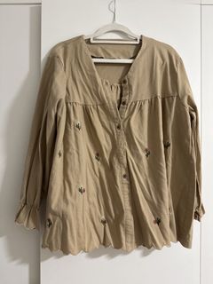 (Category: ) located in . Submitted by closetaddicts (Listing ID 1440307095, Image 1). Description: .