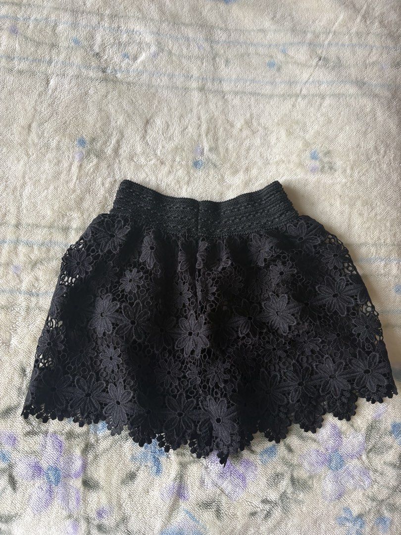 Black Lace Floral Shorts (Category: Skirts) located in Quezon City. Submitted by prelovedbybea (Listing ID 1440234834, Image 1). Description: Cute black shorts skirt with a floral lace overlay. It has a stretchy waistband..