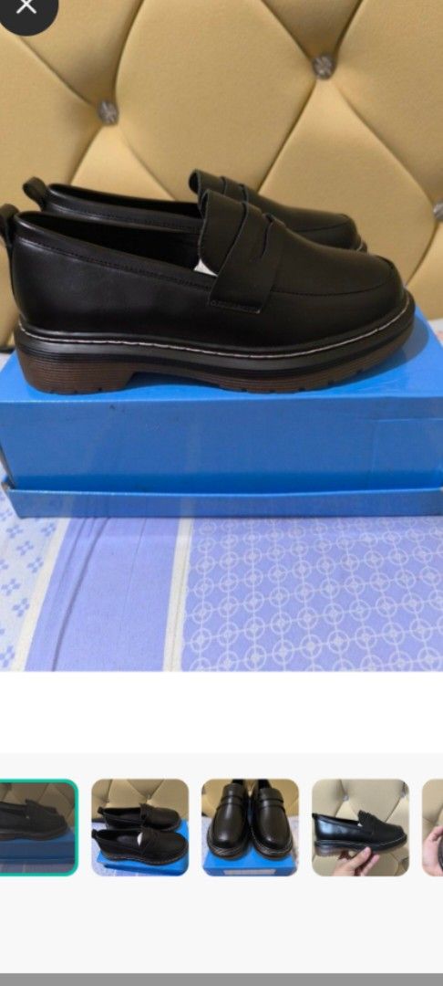 Black Sole Loafers (Category: Babies & Kids Fashion) located in Caloocan City. Submitted by Modesty_Blaise (Listing ID 1440360848, Image 1). Description: Beautiful dress shoes for kids (UNISEX) - Classic black penny loafers - Chunky sole for a modern look - Easy slip-on style - Versatile: pairs well with casual and smart outfits - Selling because they don't fit Size: 5.5 = 7.5 inches insole, 9 inches outsole Pinatahi na since matagal nakatago. Ne