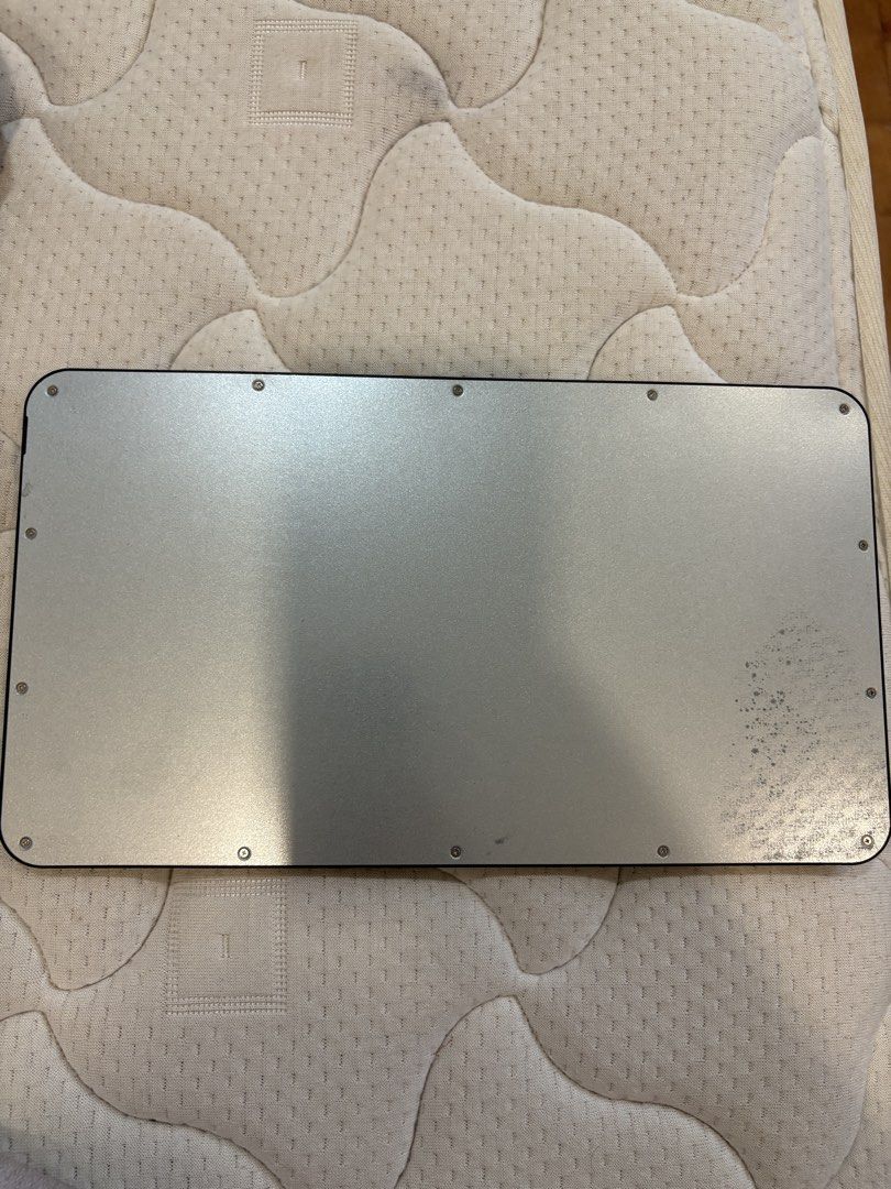 Bluetooth Keyboard with USB-C charging port465859699363041282