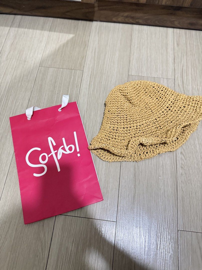 [BRANDNEW] ORIGINAL BEACH SUMMER BROWN CAP HAT (Category: Hats & Beanies) located in Manila. Submitted by chris.nix (Listing ID 1440213387, Image 2). Description: .