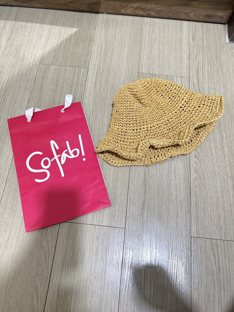 [BRANDNEW] ORIGINAL BEACH SUMMER BROWN CAP HAT (Category: Hats & Beanies) located in Manila. Submitted by chris.nix (Listing ID 1440213387, Image 1). Description: .