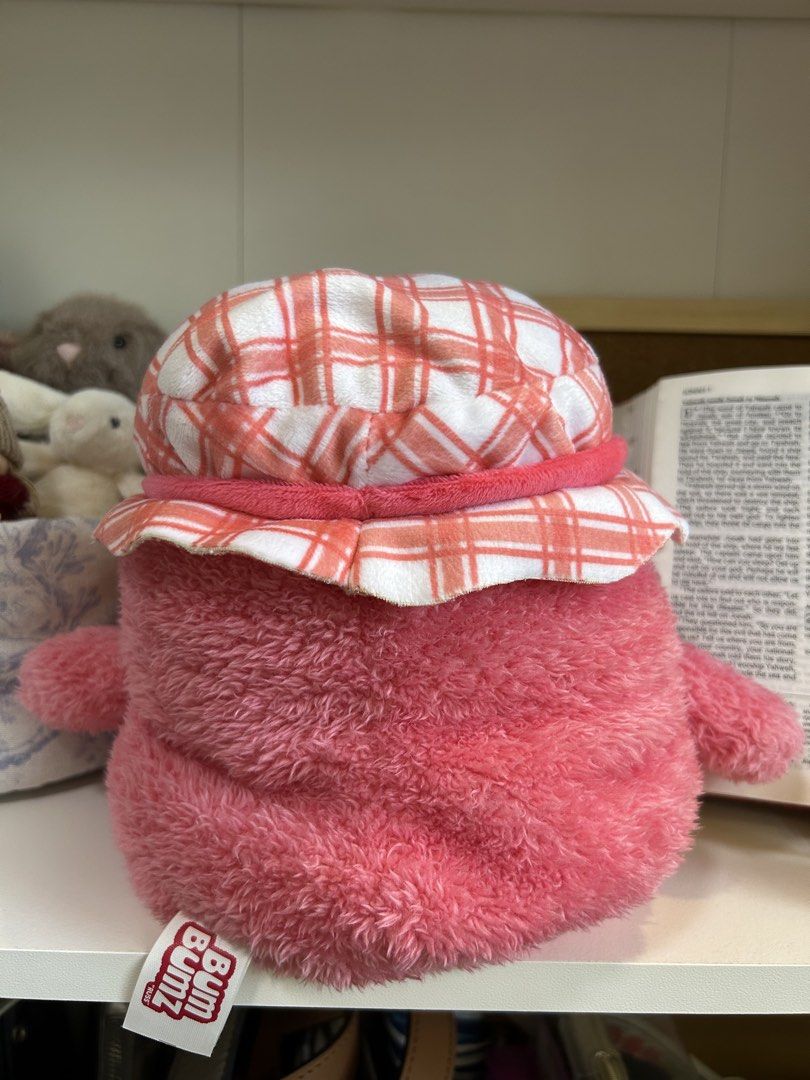 Bum Bumz Strawberry Jam Plush Toy (Category: Plushies & Soft Toys) located in Las Pinas. Submitted by withereespoon (Listing ID 1440252697, Image 2). Description: bought this for 450 in toys r us! no stains or whatsoever, kept it in a plastic kasi :p 📍las piñas can nego payo.