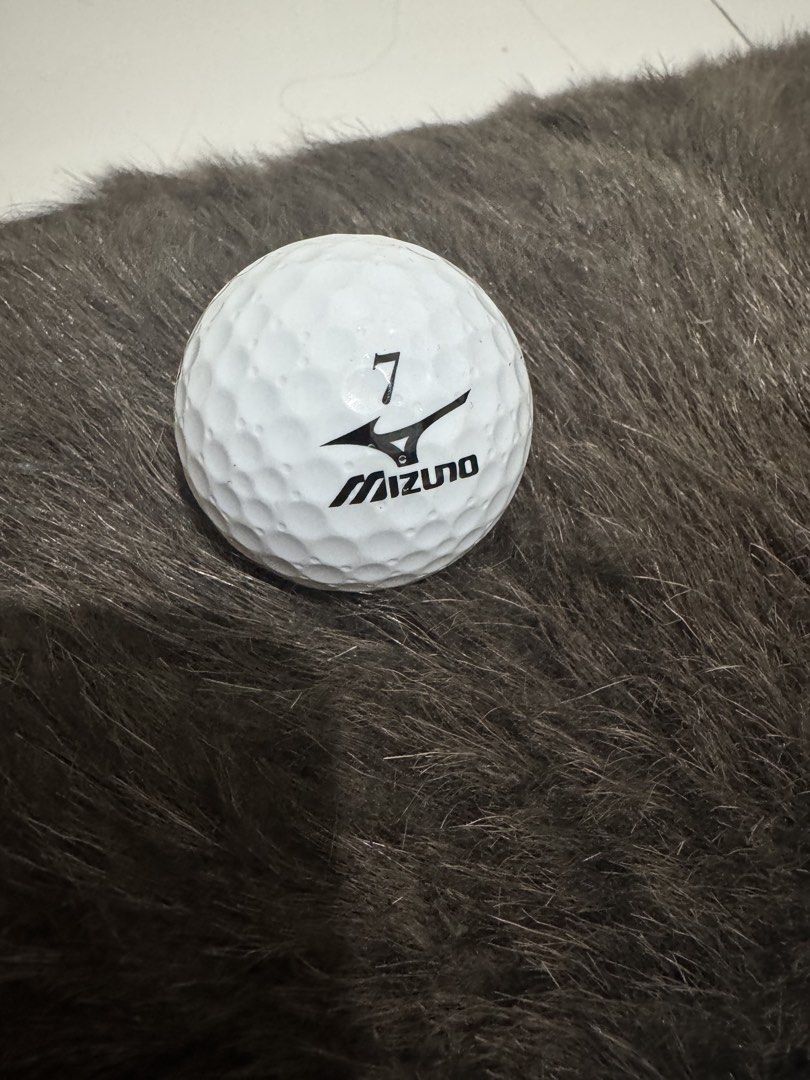 Callaway, Mizuno, Top Flite Golf Balls (Category: Golf) located in Imus. Submitted by chlouiepat (Listing ID 1440342022, Image 2). Description: - Set of 4 golf balls - Includes: Callaway (number 3), Mizuno JPX (number 7), Moul-Bie, Top Flite Tour (number 4) - Some balls have minor scuffs - Ideal for practice or casual golf play.