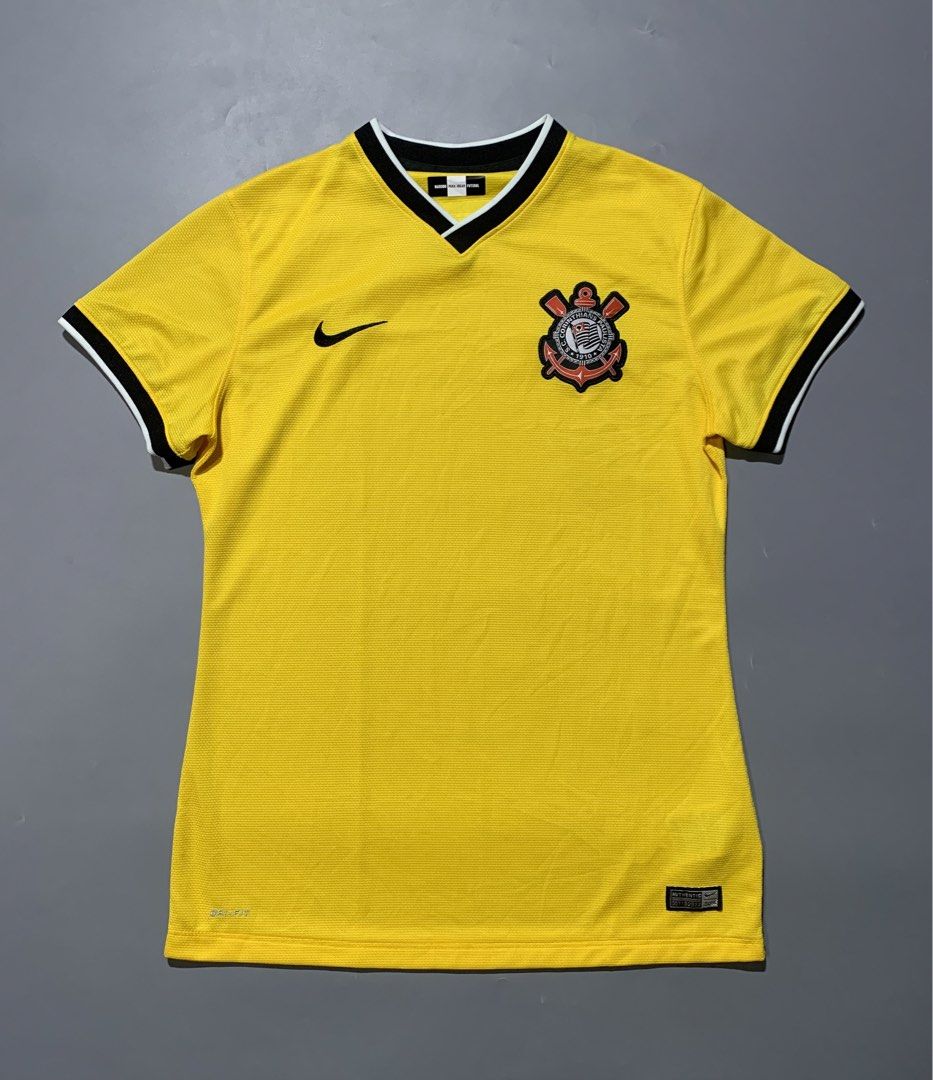 Camisa Corinthians 2014 Nike Jersey (Category: Activewear) located in Mabalacat. Submitted by thrift_trap (Listing ID 1440351264, Image 1). Description: Dimes: W17 x L27 (Size: M on tag) Condition: Excellent Issue (s): Non Color rate: 9.5/10 Complete tags🏷️ Color may vary due lighting‼️.