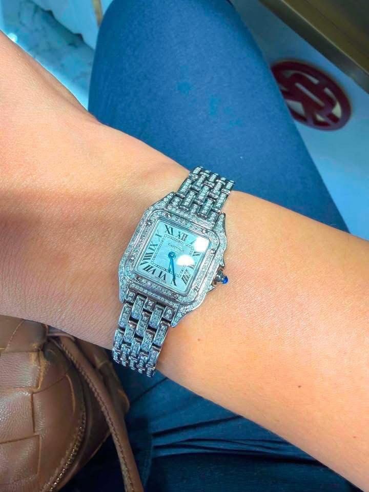 CARTIER PANTHERE SM (Category: Luxury Watches) located in Caloocan City. Submitted by quinnnatha63205 (Listing ID 1440342948, Image 3). Description: 100% ORIGINAL CARTIER PANTHERE SM….