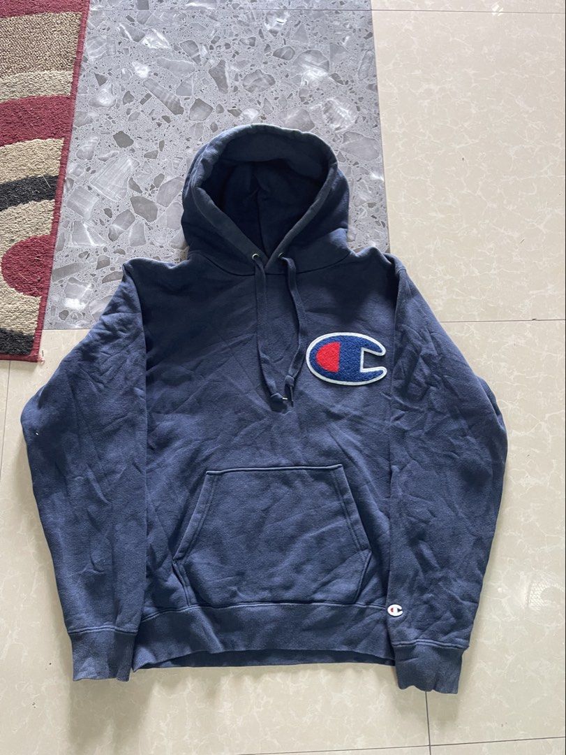 Champion embroidered logo (Category: Coats, Jackets and Outerwear) located in Naic. Submitted by johnrell1234 (Listing ID 1440201454, Image 1). Description: .