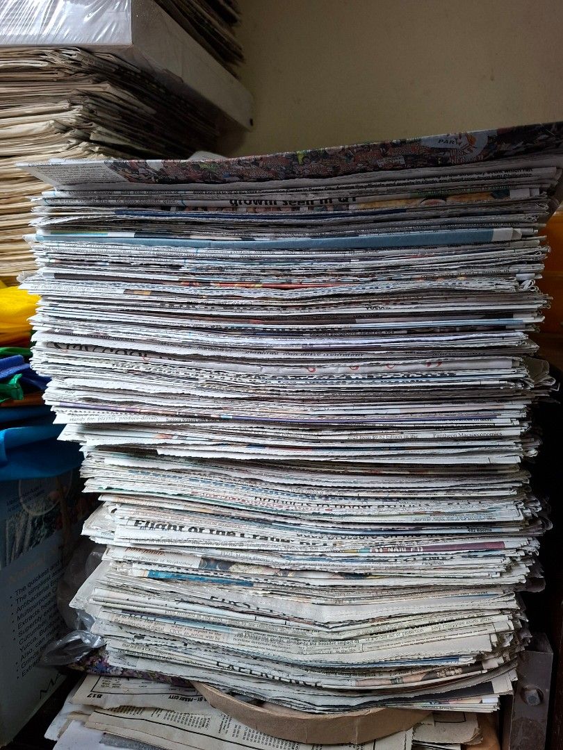Clean Newspapers (Category: Magazines) located in Quezon City. Submitted by koloshop (Listing ID 1440327771, Image 2). Description: Good-quality, clean local broadsheets. Each bundle is dry, odor-free, and pest-free. Stored in a clean indoor room. No oil stains, dirt, or moisture damage. ✨ BEST USED FOR: Packing & Moving: Wrapping fragile items for shipping or moving. Pet Care: Excellent, absorbent lining for pet cages (dogs, birds, rabbits). Cle