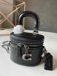 (Category: ) located in . Submitted by sellora_fashion (Listing ID 1440313012, Image 1). Description: .